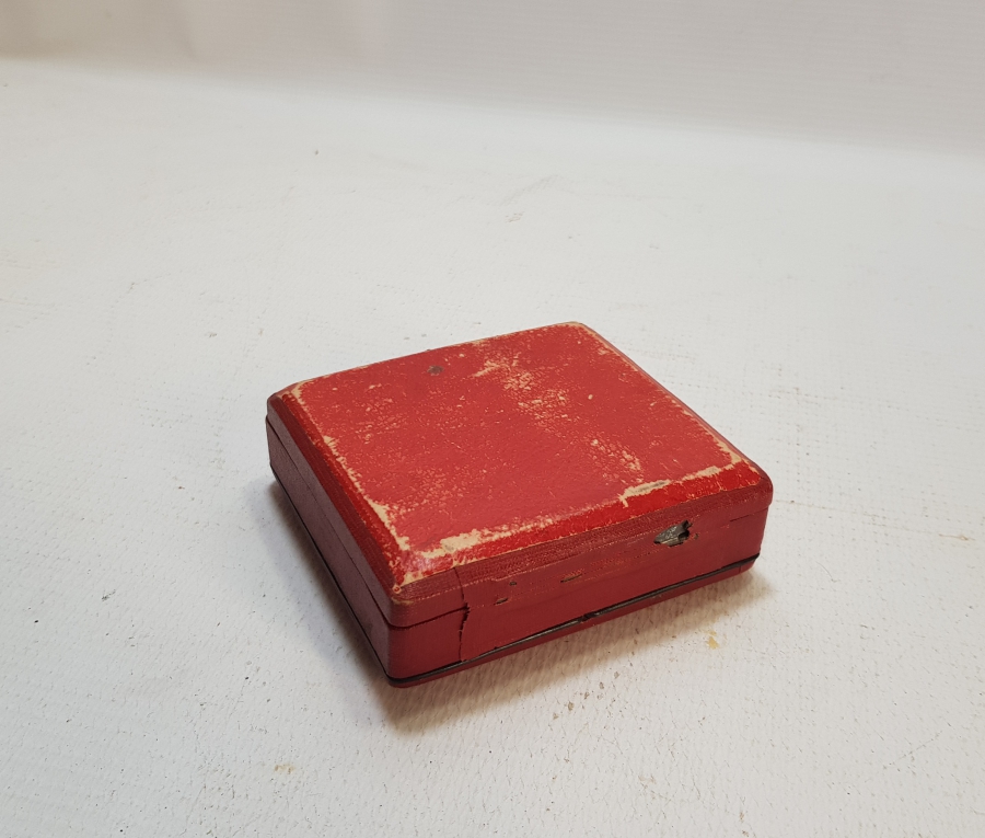 ORİJİNAL KUTUSUNDA OSMANLI DÖNEMİ ELMAS TAŞLI PLATİN BROŞ