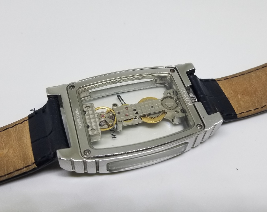 CORUM MARKA ÖZEL DİZAYN KOL SAATİ