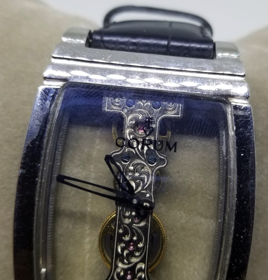 CORUM MARKA ÖZEL DİZAYN KOL SAATİ