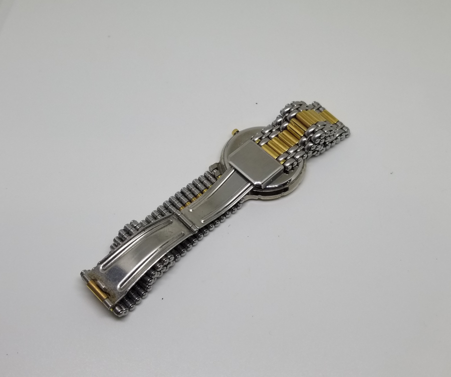 DELUXE MARKA ALTIN KAPLAMA PİLLİ KOL SAATİ