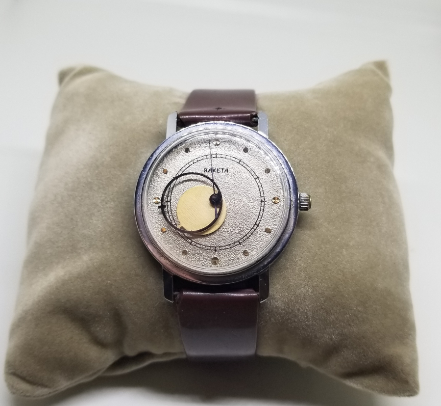 NADİR TİPTE RAKETA MARKA OTOMATİK KOL SAATİ