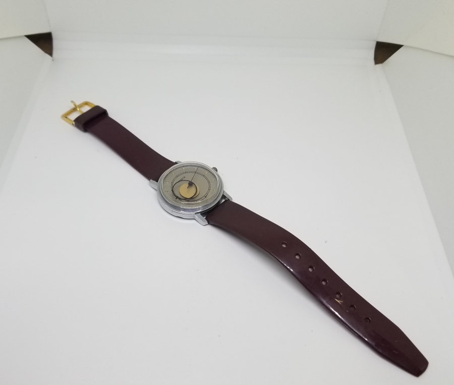 NADİR TİPTE RAKETA MARKA OTOMATİK KOL SAATİ