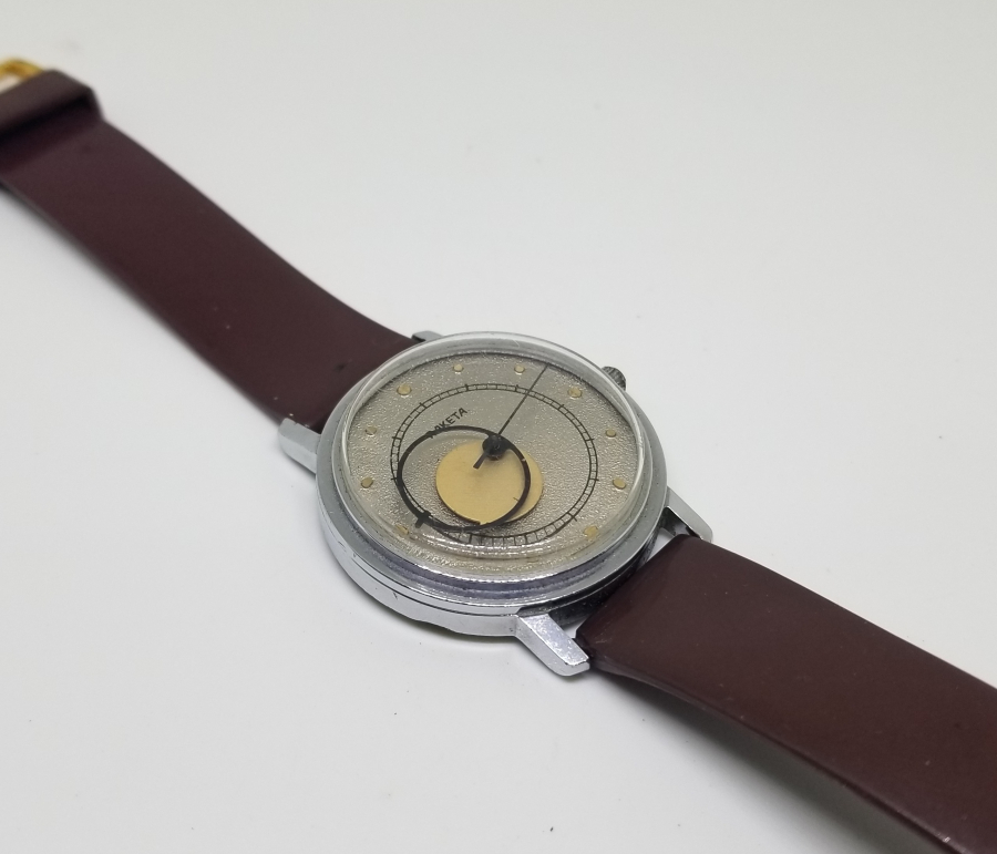 NADİR TİPTE RAKETA MARKA OTOMATİK KOL SAATİ