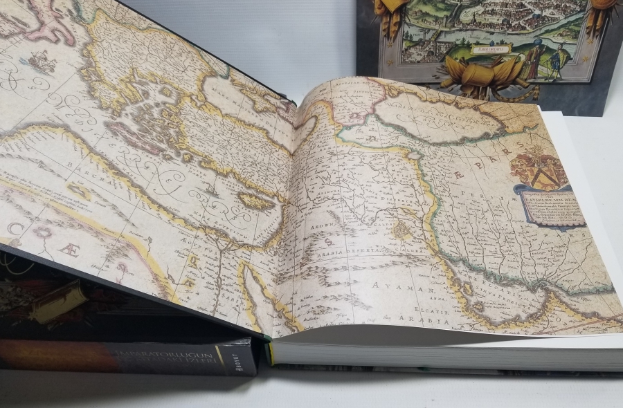 KUTUSUNDA OSMANLI İMPARATORLUĞU'NUN ÜÇ KITADAKİ İZLERİ İSİMLİ KİTAP