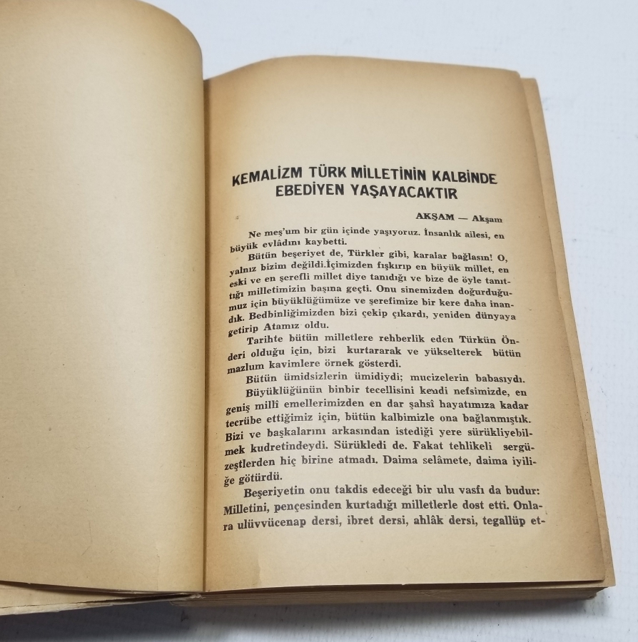 1939 BASIMI ATATÜRK İLE İLGİLİ "ONUN İÇİN SÖYLENENLER" İSİMLİ KİTAP