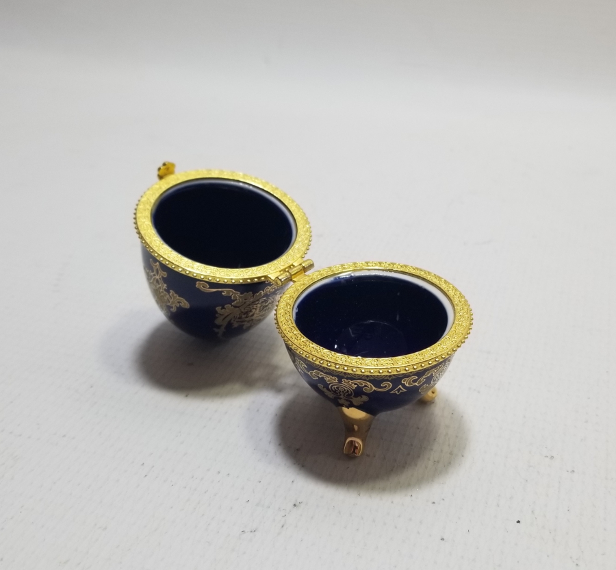 ÜZERİ ALTIN VARAKLI ANTİKA RUS PORSELEN YUMURTA