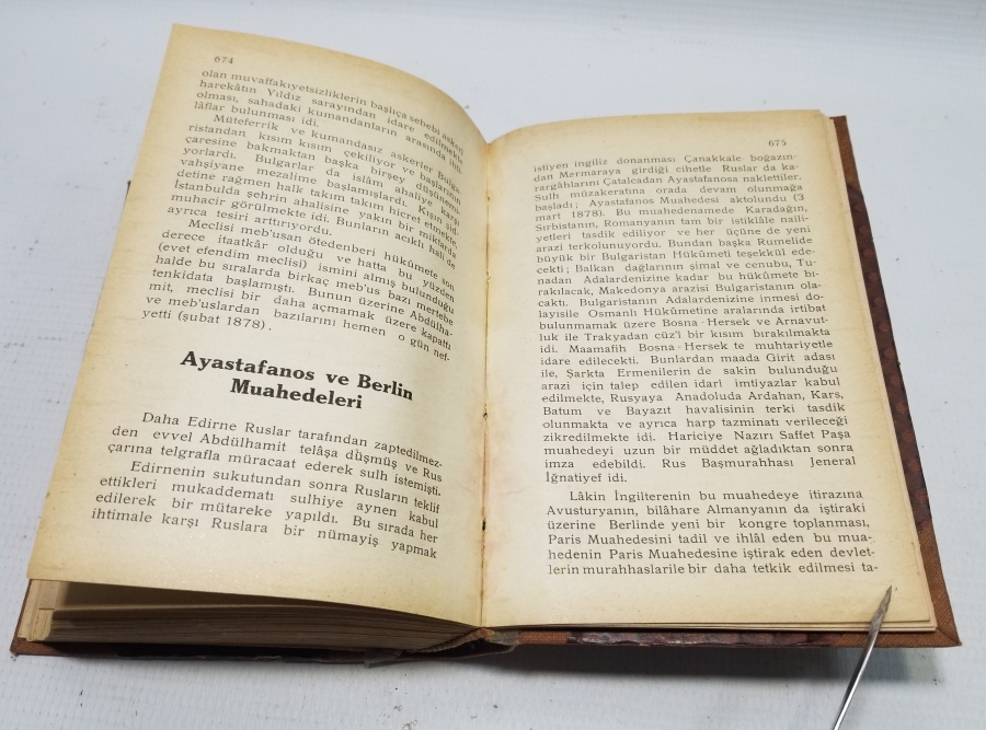 1930 YILI BASIMI TÜRKİYE TARİHİ İSİMLİ DERS KİTABI