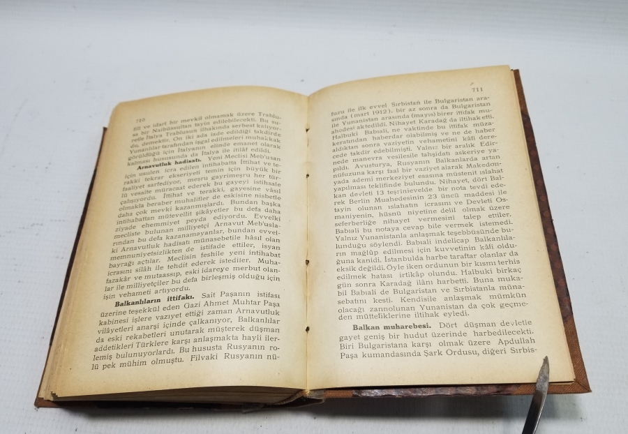 1930 YILI BASIMI TÜRKİYE TARİHİ İSİMLİ DERS KİTABI