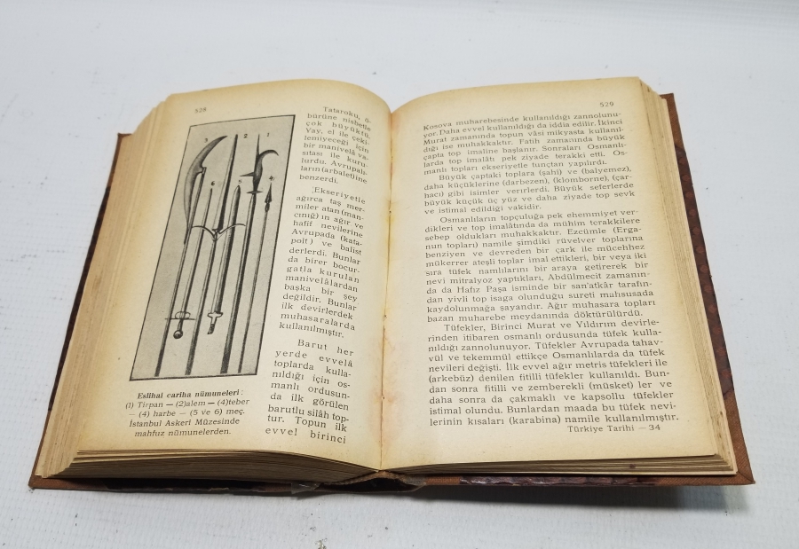 1930 YILI BASIMI TÜRKİYE TARİHİ İSİMLİ DERS KİTABI