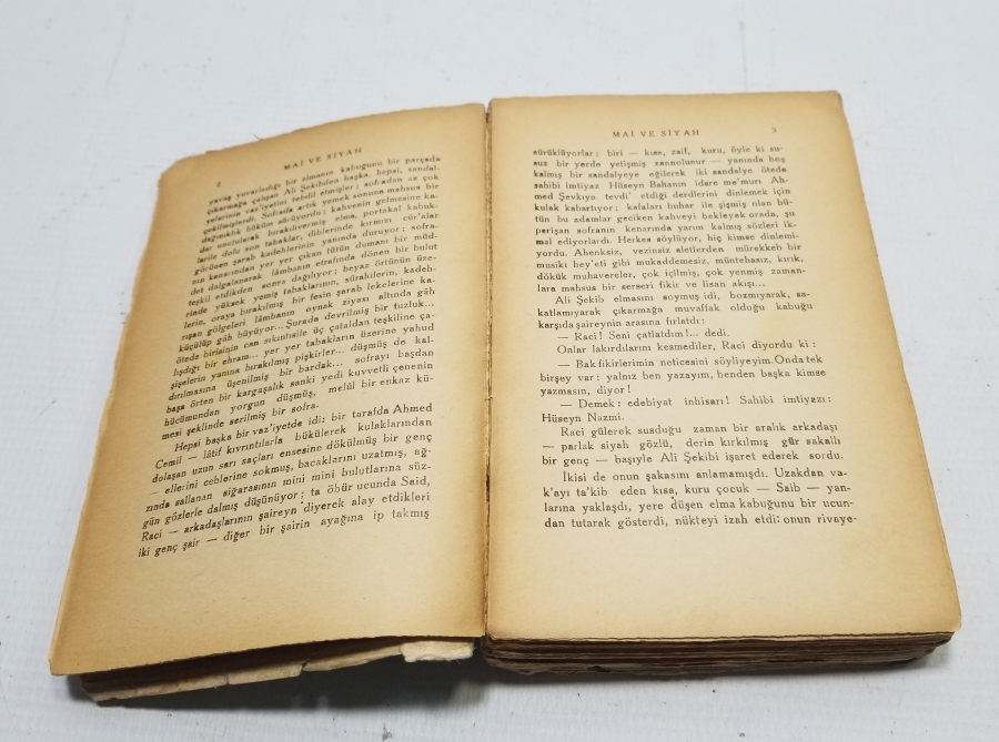 1938 BASIMI MAİ VE SİYAH İSİMLİ HALİD ZİYA UŞAKLIGİL'İN ROMANI