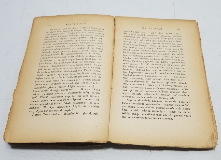 1938 BASIMI MAİ VE SİYAH İSİMLİ HALİD ZİYA UŞAKLIGİL'İN ROMANI
