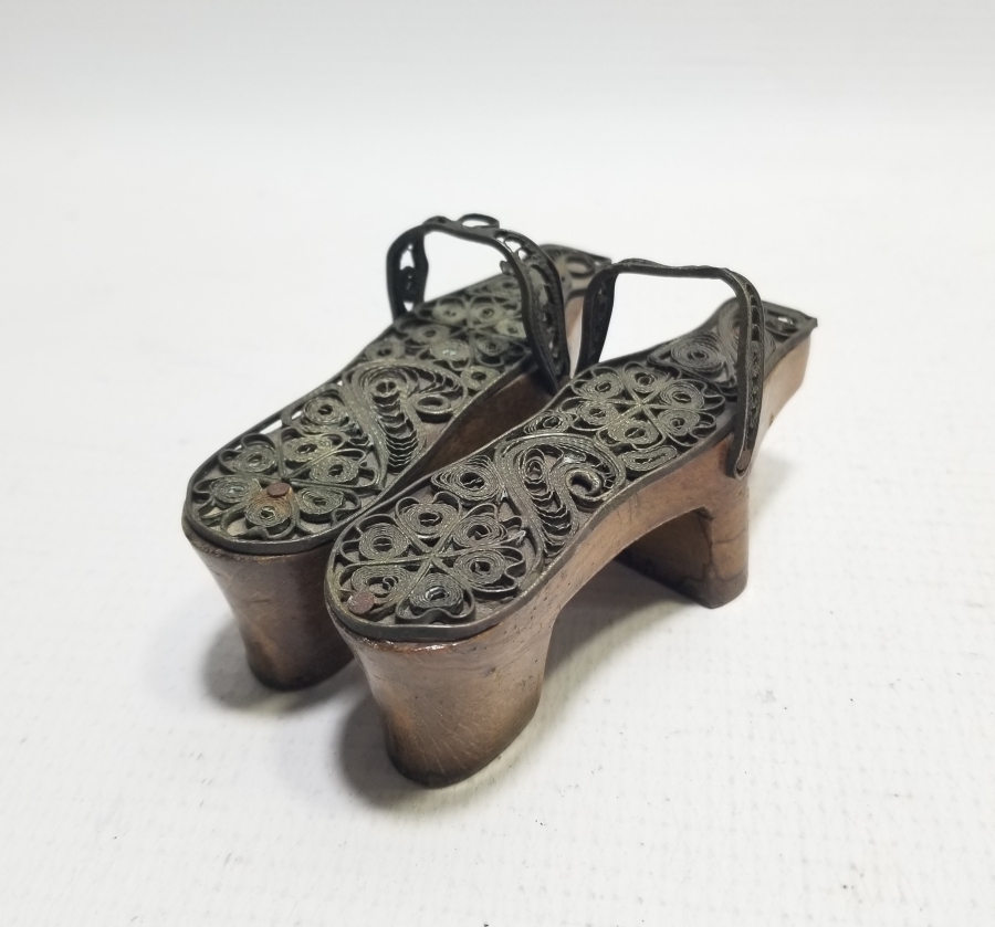 TELKARİ İŞÇİLİKLİ GÜMÜŞ KAPLAMA DOĞDULUK HEDİYESİ NALIN