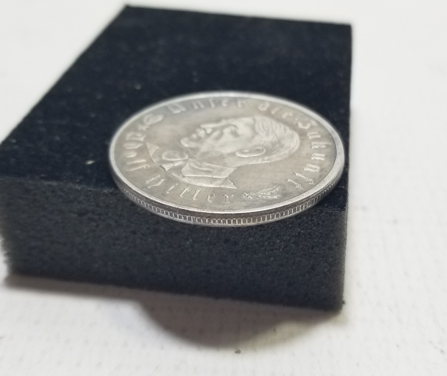 ADOLF HİTLER GÖRSELLİ GÜMÜŞ HATIRA MADALYON