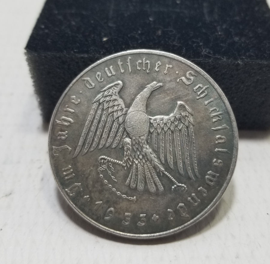 ADOLF HİTLER GÖRSELLİ GÜMÜŞ HATIRA MADALYON