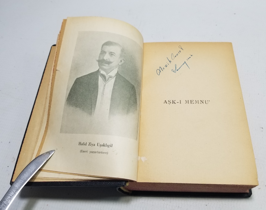 HALİD ZİYA UŞAKLIGİL'İN YAZDIĞI AŞK-I MEMNU İSİMLİ 1939 BASIMI ROMAN