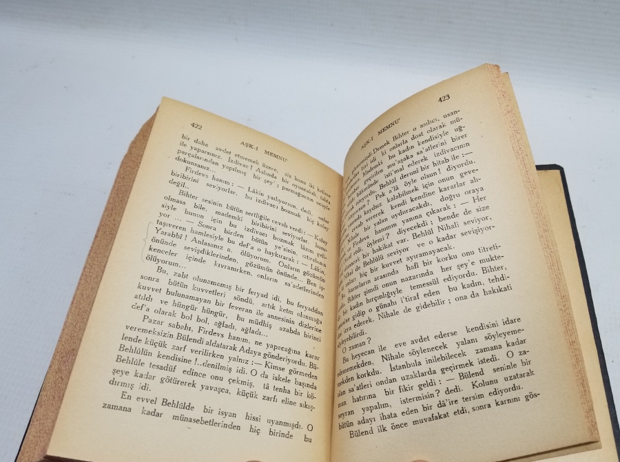 HALİD ZİYA UŞAKLIGİL'İN YAZDIĞI AŞK-I MEMNU İSİMLİ 1939 BASIMI ROMAN