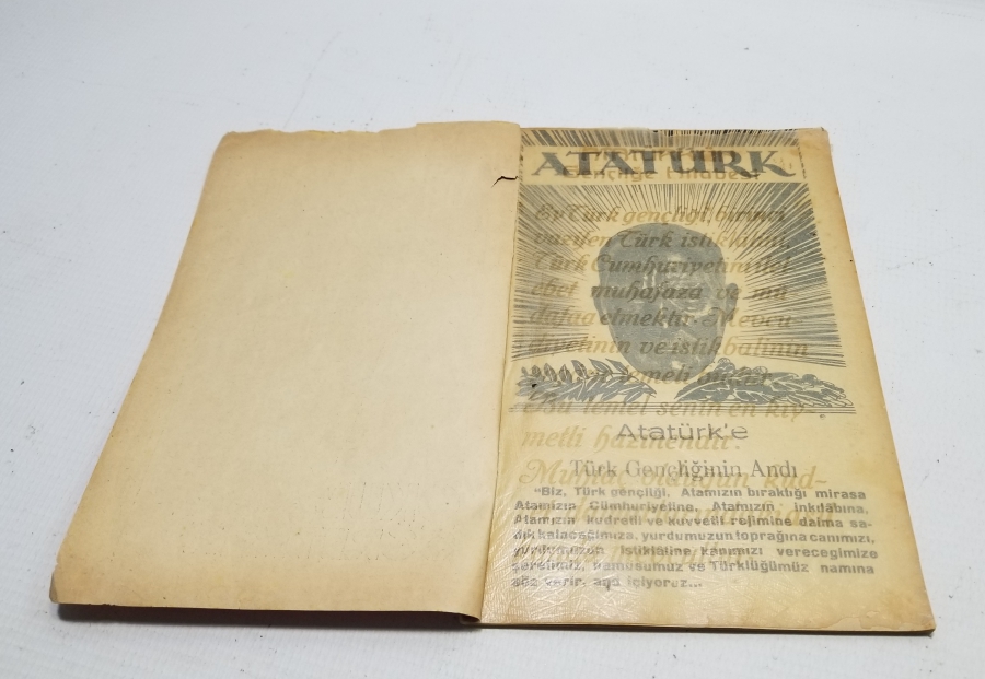1939 YILI BASIMI ATATÜRK ALBÜMÜ İSİMLİ KİTAP