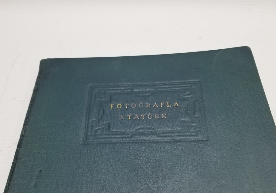 FOTOĞRAFLARLA ATATÜRK İSİMLİ ANTİKA ALBÜM