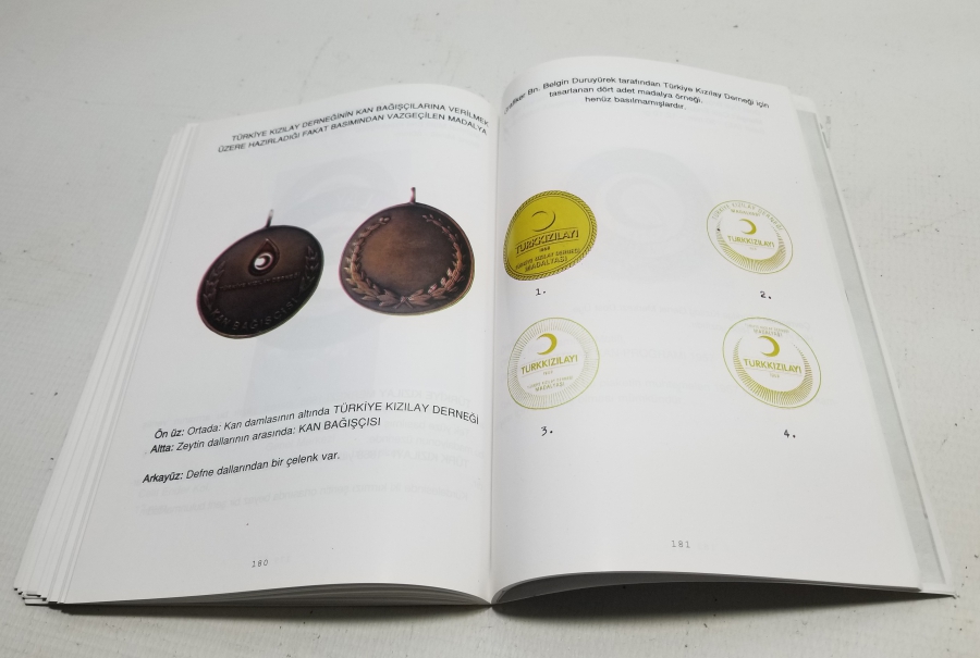 KIZILAY MADALYA VE NİŞANLARI İSİMLİ PRESTİJ KİTAP