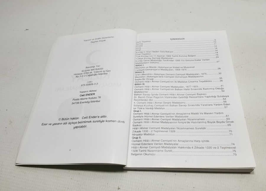 KIZILAY MADALYA VE NİŞANLARI İSİMLİ PRESTİJ KİTAP