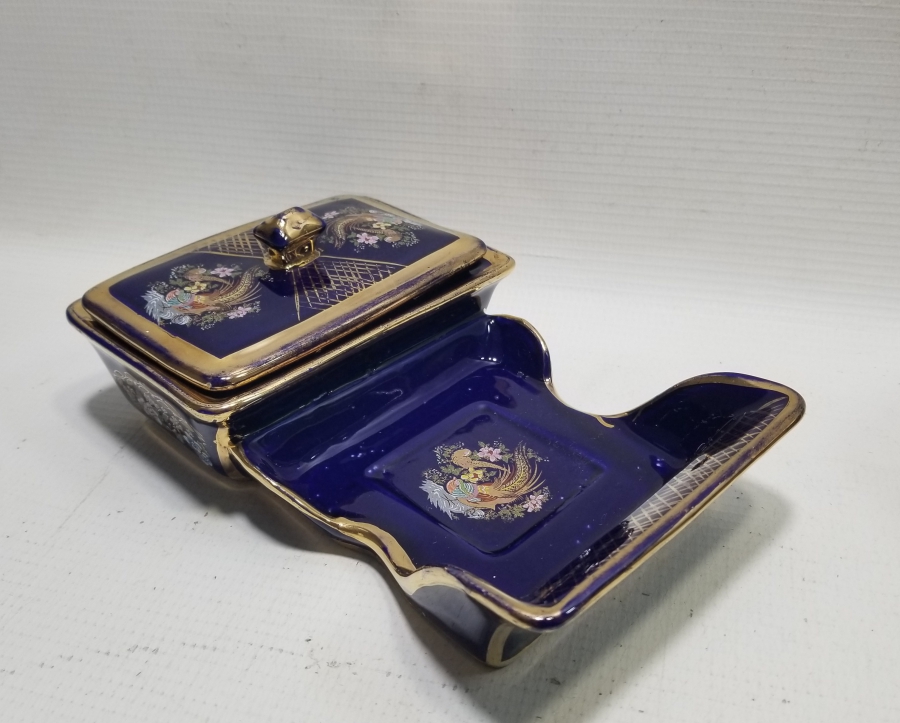 ÜZERİ ALTIN VARAKLI YERLİ YAPIM PORSELEN KAPAKLI SİGARALIK