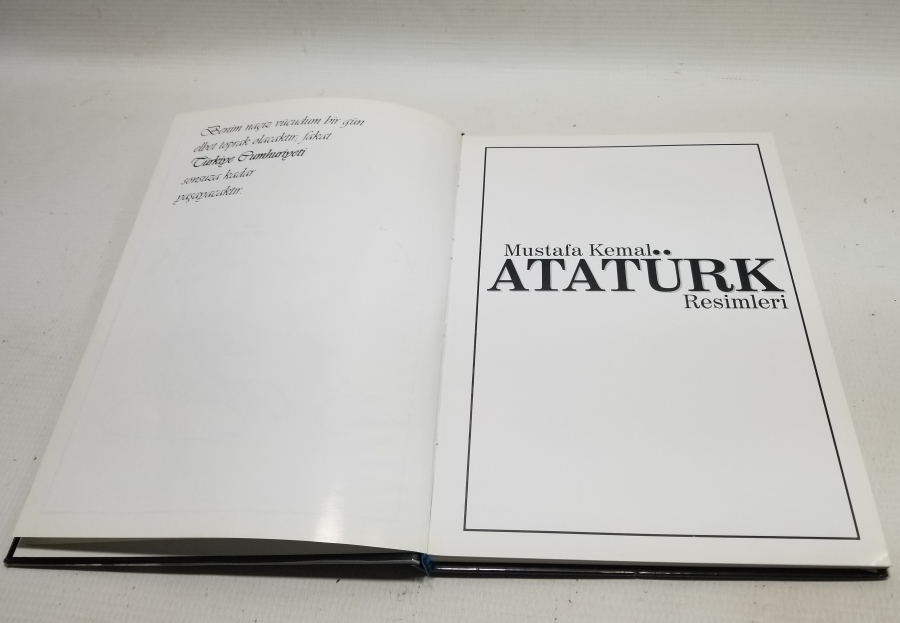 RESİMLERLE ATATÜRK ALBÜMÜ