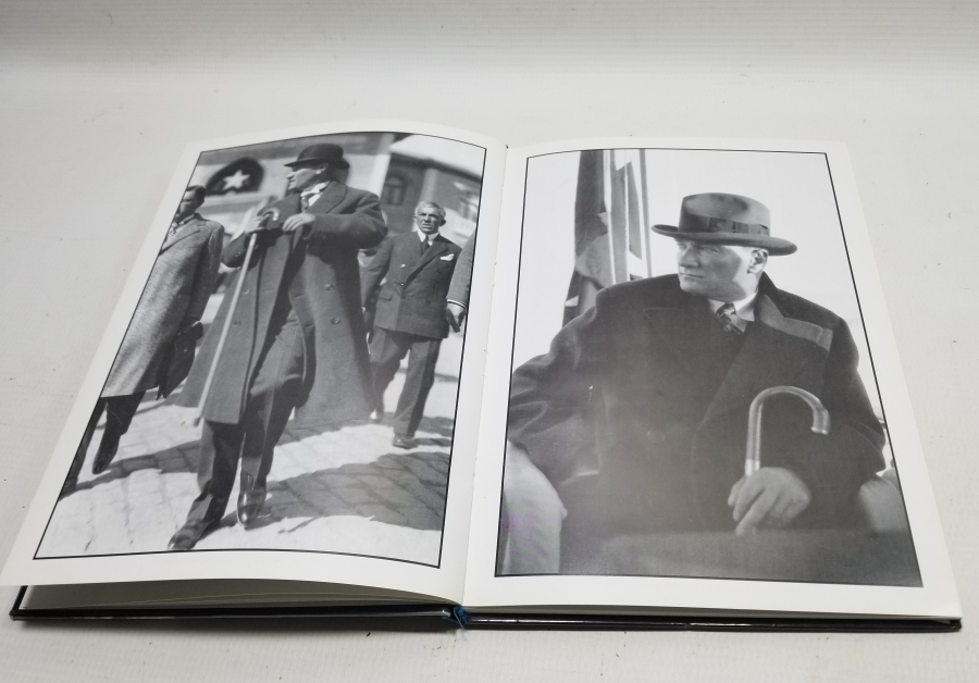 RESİMLERLE ATATÜRK ALBÜMÜ