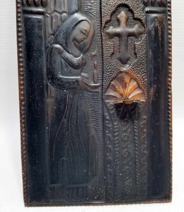 KABARTMA İŞÇİLİKLİ ANTİKA KİLİSE SUNAKLIĞI