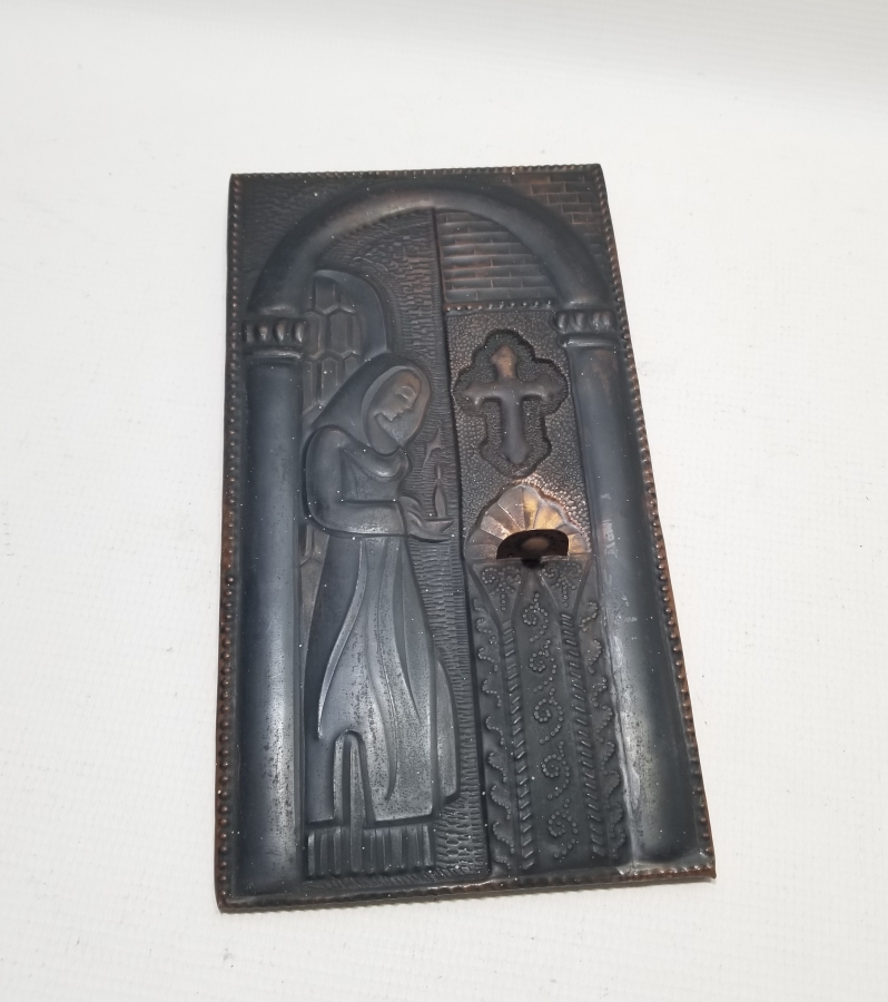 KABARTMA İŞÇİLİKLİ ANTİKA KİLİSE SUNAKLIĞI