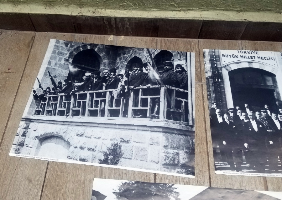 BÜYÜK BOY CUMHURİYET DÖNEMİ İKİNCİ BASKI ATATÜRK GÖRSELLİ FOTOĞRAFLAR