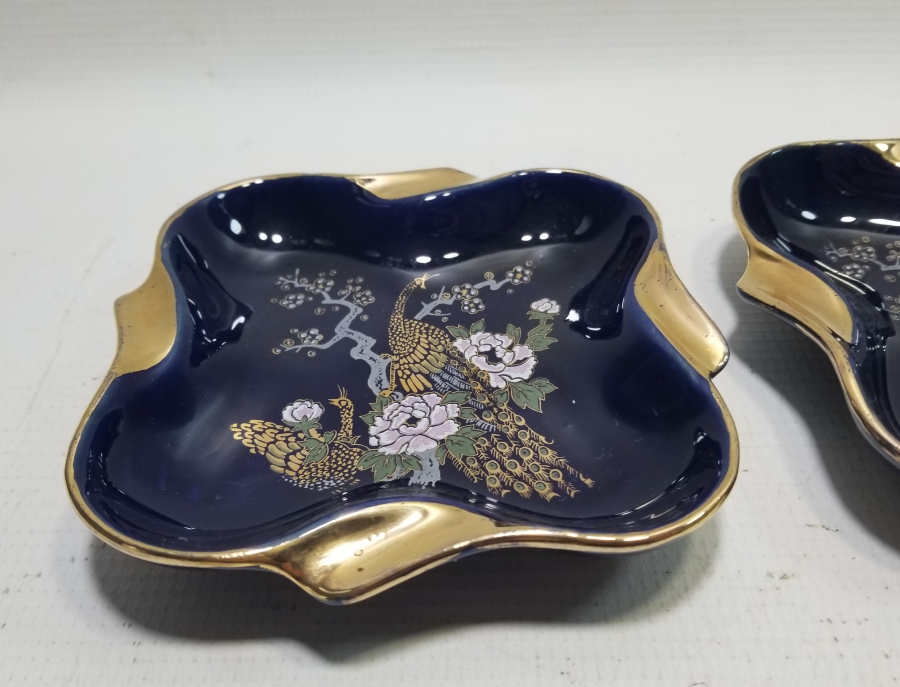 ÜZERİ ALTIN VARAKLI YERLİ YAPIM PORSELEN ÇİFT KÜLLÜK