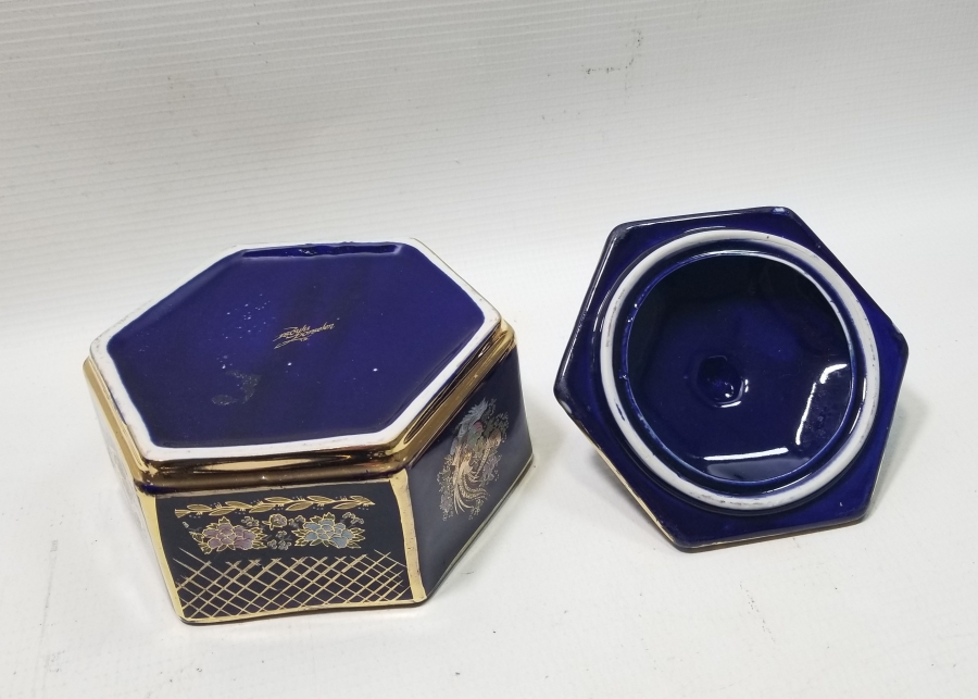 ÜZERİ ALTIN VARAKLI YERLİ YAPIM PORSELEN ŞEKERLİK