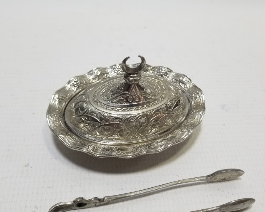 GÜMÜŞ KAPLAMA KABARTMA İŞÇİLİKLİ ŞEKERLİK VE TUTMACI