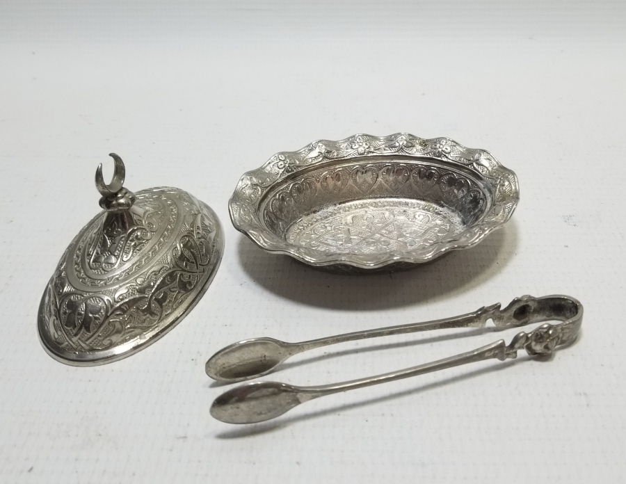 GÜMÜŞ KAPLAMA KABARTMA İŞÇİLİKLİ ŞEKERLİK VE TUTMACI