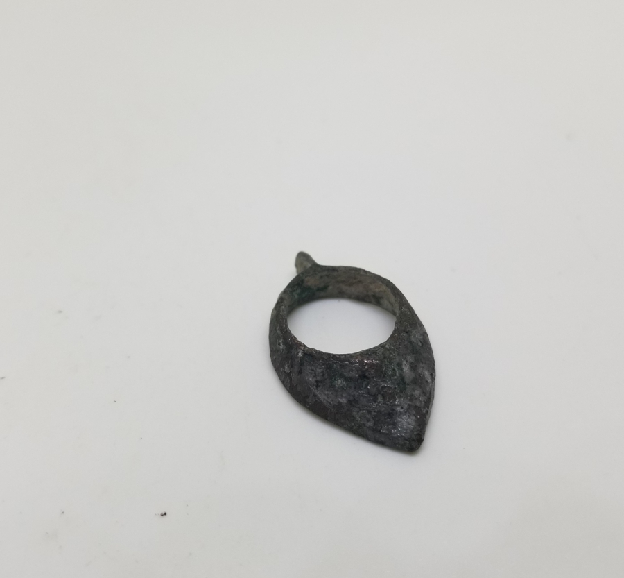 ÜZERİ KABARTMA İŞÇİLİKLİ OSMANLI DÖNEMİ ÇOCUK OKÇU YÜZÜĞÜ - ZİHGİR