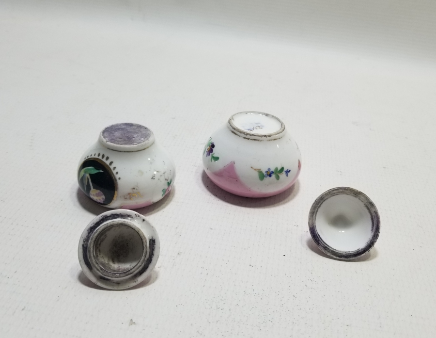 ÜZERLERİ EL BOYAMA OSMANLI DÖNEMİ İKİ ADET HATTAT HOKKASI