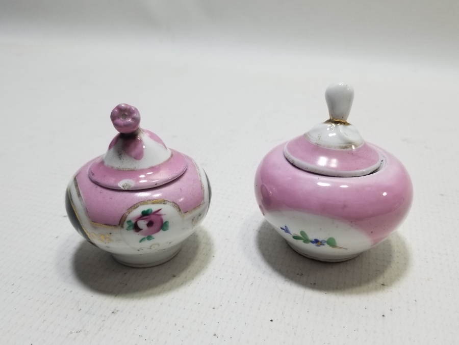 ÜZERLERİ EL BOYAMA OSMANLI DÖNEMİ İKİ ADET HATTAT HOKKASI