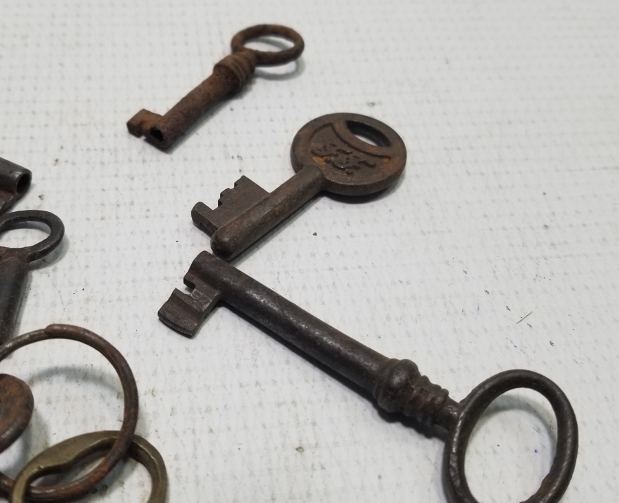 OSMANLI VE CUMHURİYET DÖNEMİ ANTİKA ANAHTAR LOTU