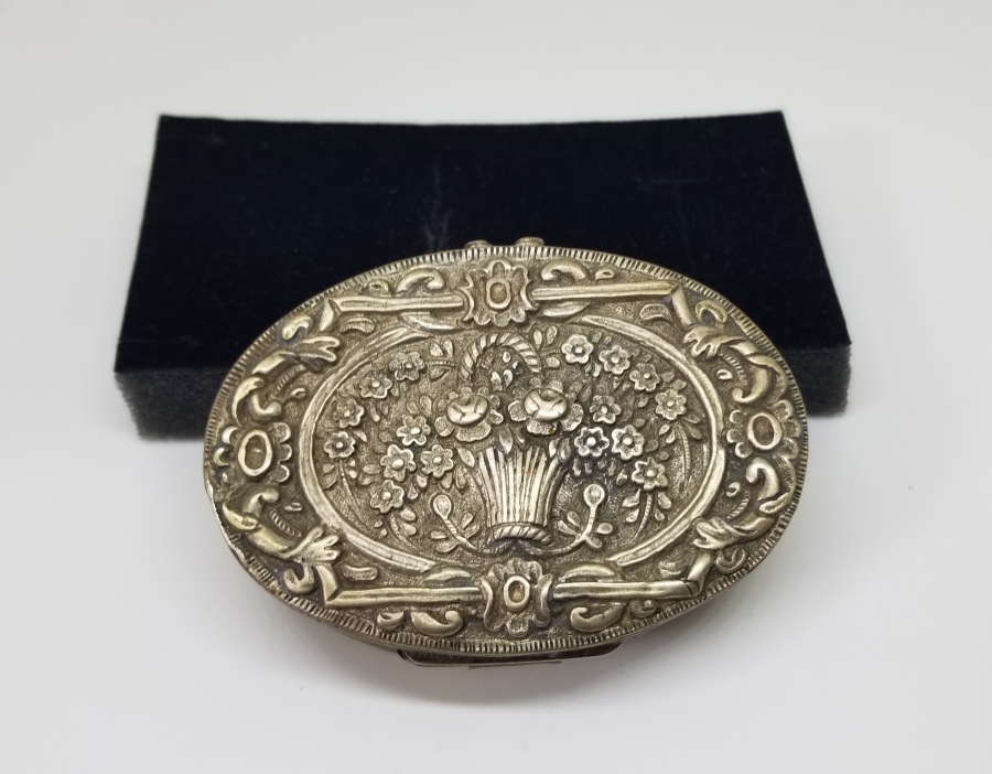 ERMENİCE YAZILI VE USTA DAMGALI OSMANLI DÖNEMİ GÜMÜŞ ENFİYE KUTUSU