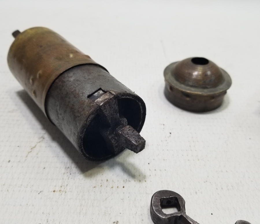 ÜZERİ OSMANLICA YAZILI OSMANLI DÖNEMİ KAHVE DEĞİRMENİ