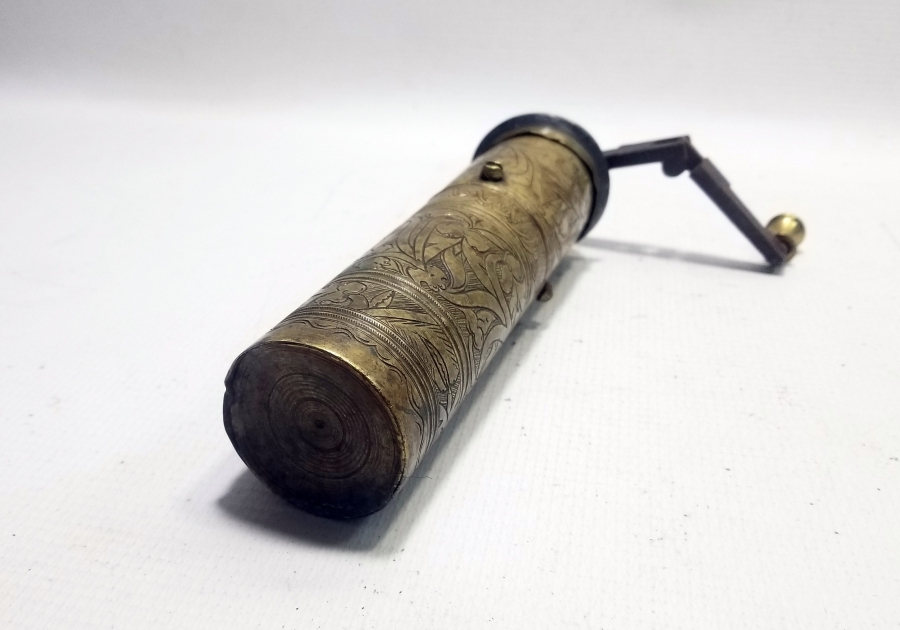 DERİK BAŞKATİBİ AĞZEZ BEY'E AİT KAHVE DEĞİRMENİ