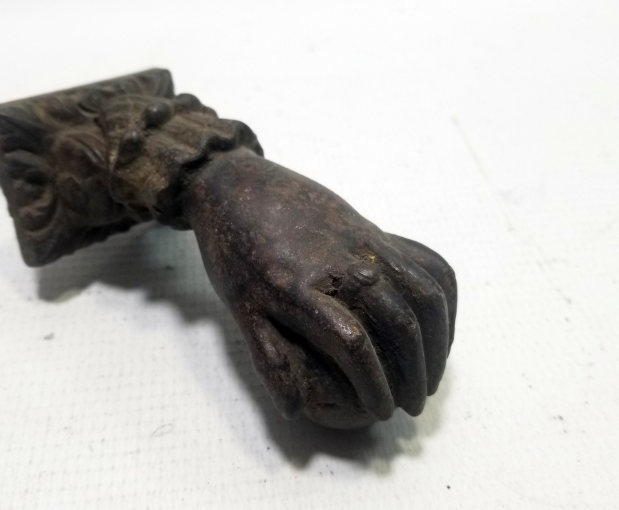 OSMANLI DÖNEMİ BÜYÜK BOY LEVANTEN HANIMELİ FORMLU KAPI TOKMAĞI