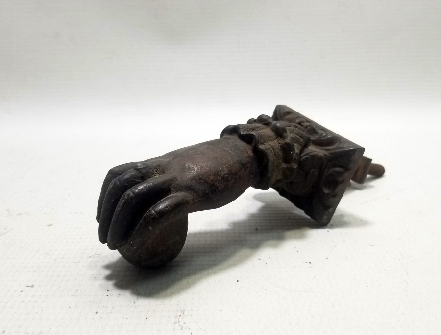 OSMANLI DÖNEMİ BÜYÜK BOY LEVANTEN HANIMELİ FORMLU KAPI TOKMAĞI