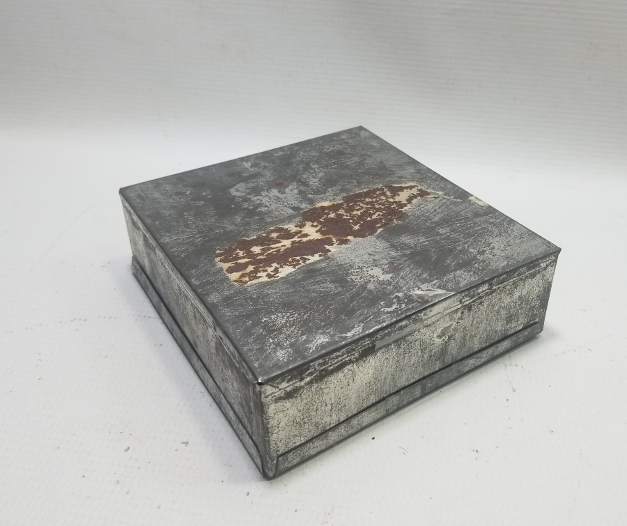 EL YAPIMI ANTİKA BİSKÜVİ KUTUSU