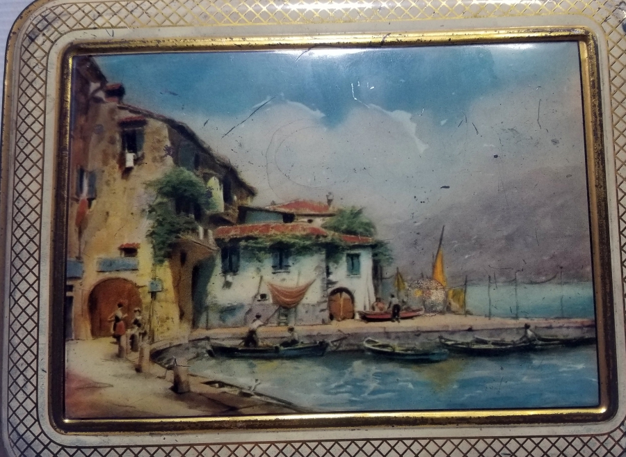 ANTİKA KAPAKLI TENEKE KUTU