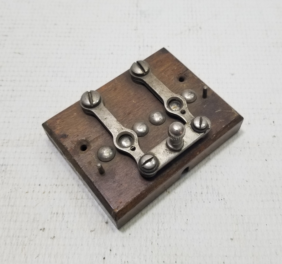 NADİR TİPTE OSMANLI DÖNEMİ ASKERİ TELGRAF MANİPİLASYONU