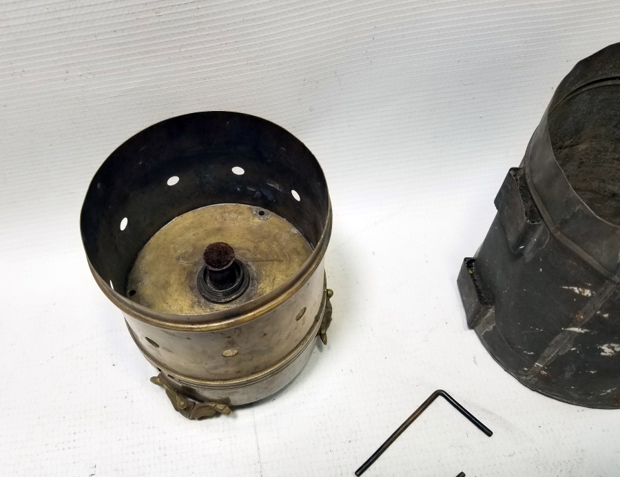 OSMANLI DÖNEMİ SÜLEYMANİYE YAPIMI KORUMA KUTUSUNDA NADİR SEYAHAT KAMİNETOSU