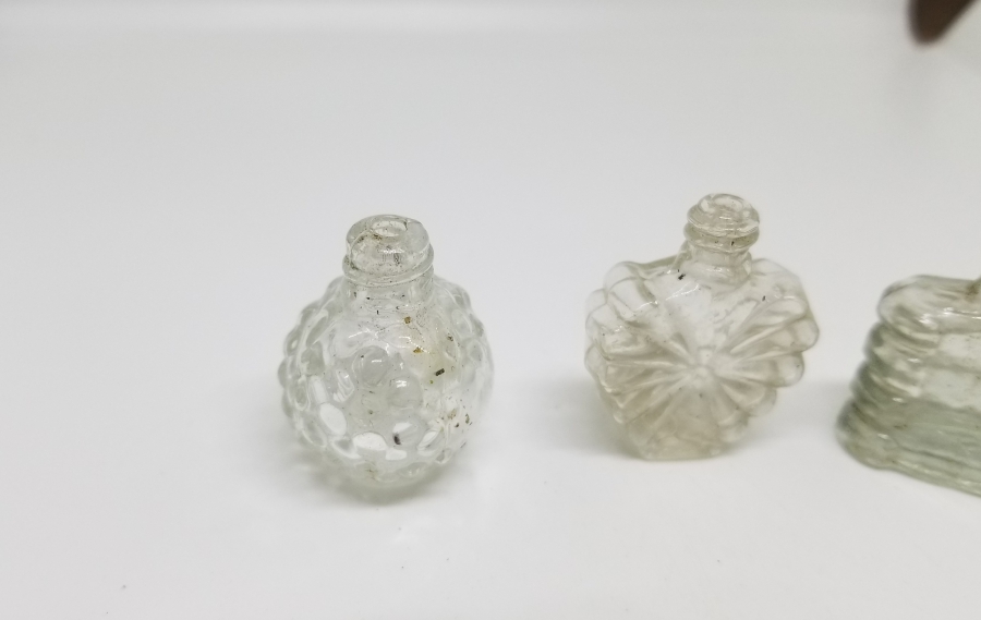 3 ADET ANTİKA MİNİ KOKU ŞİŞESİ