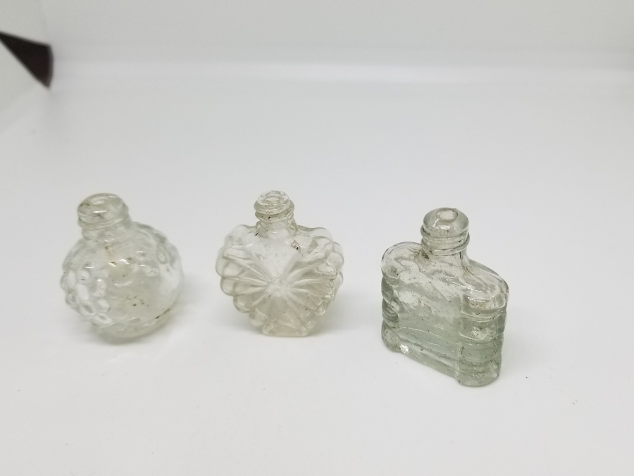 3 ADET ANTİKA MİNİ KOKU ŞİŞESİ