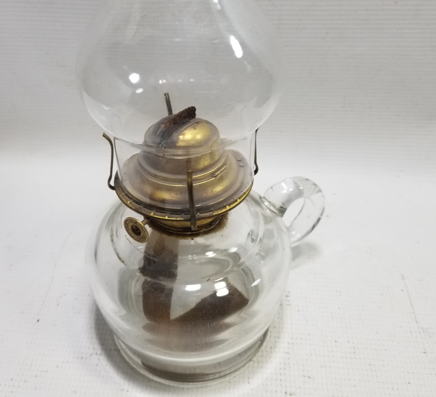 NADİR TİPTE ANTİKA TUTMAÇLI GAZ LAMBASI